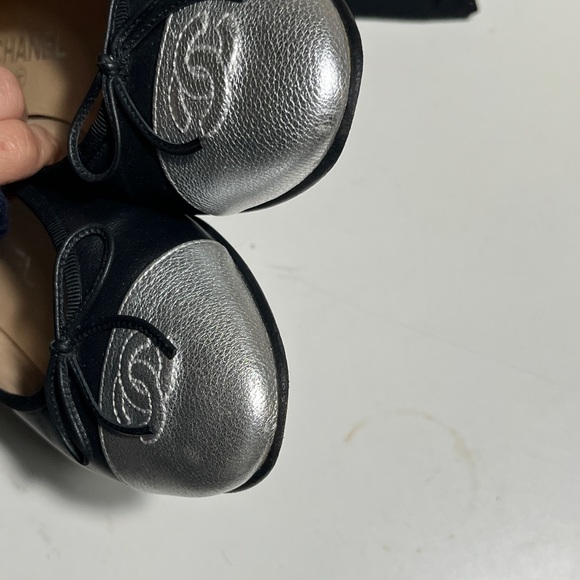 CHANEL Women's Black and Silver Flats - Picture 2 of 10